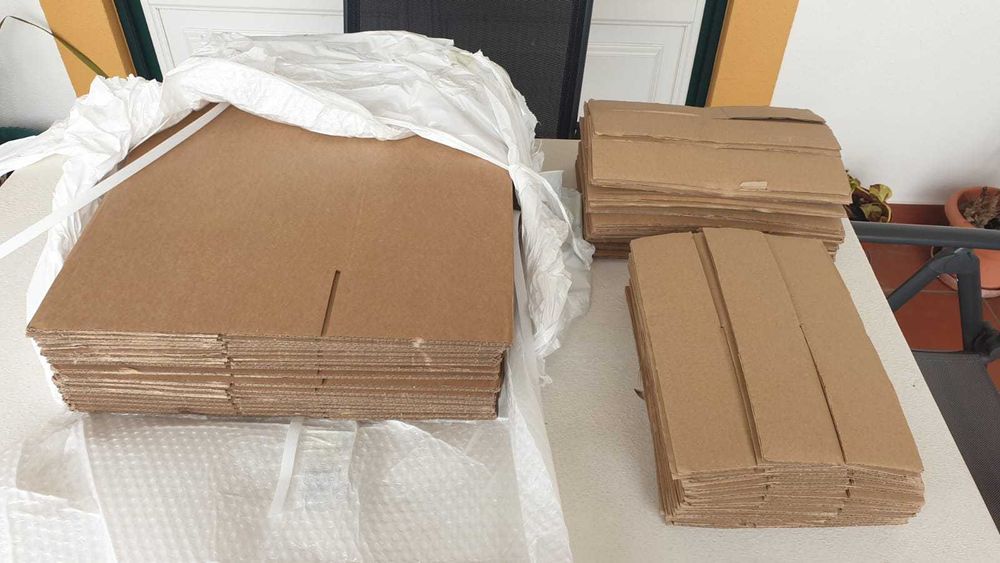 19 Caixas de Cartão para 6 Garrafas com divisórias (NOVO)