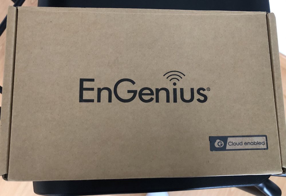 Vende-se switch e access point marca EnGenius