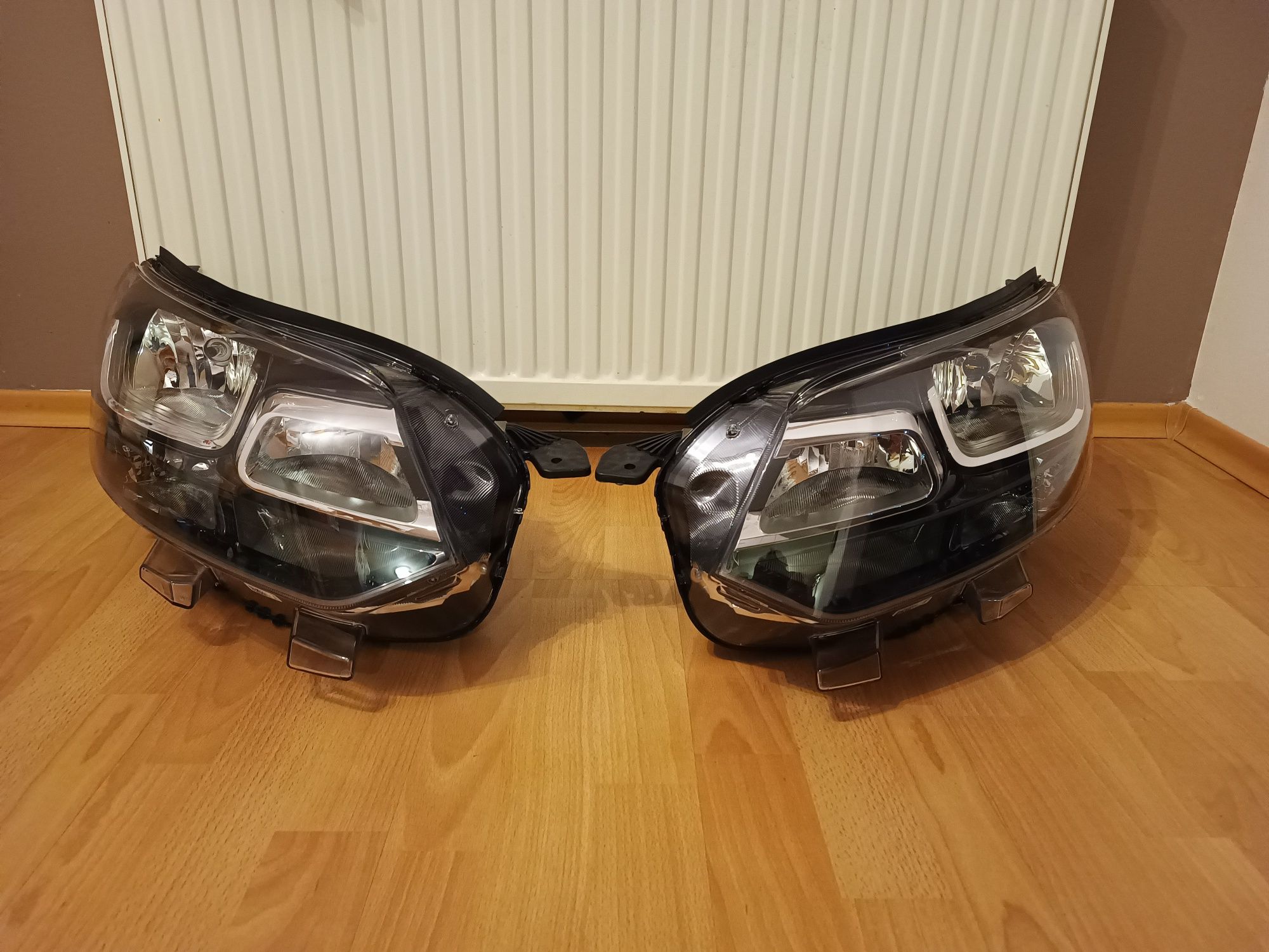 Vivaro, Zafira Life, Jumpy Scudo lampa lampy reflektor NOWE