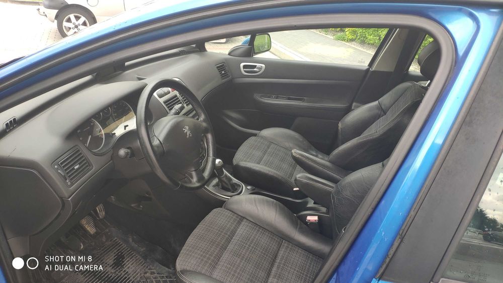 Peugeot 307 2.0 benzyna 2002r skóry klima zamiana