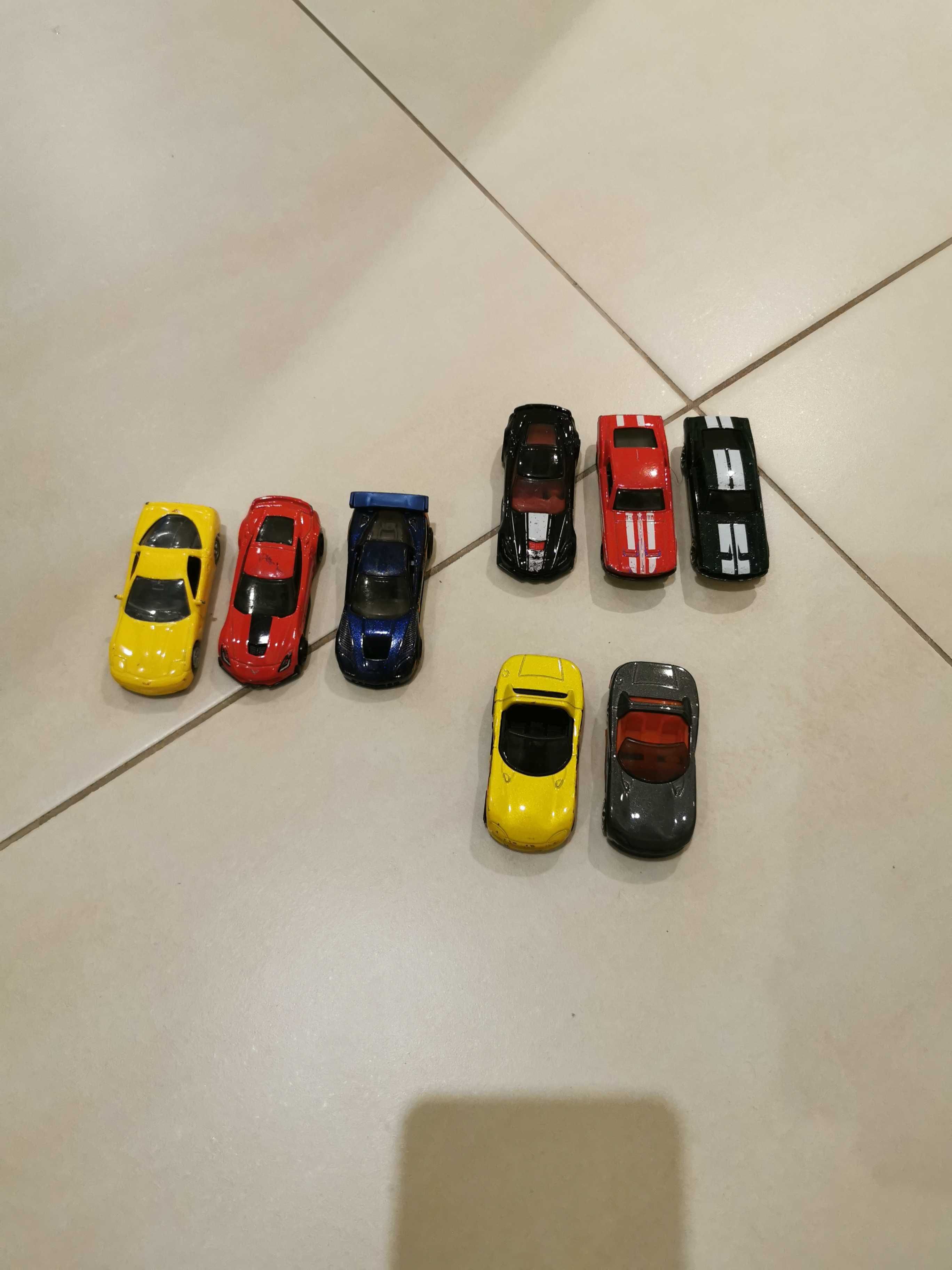 Dodge viper, Ford Mustang, corvette Chevrolet