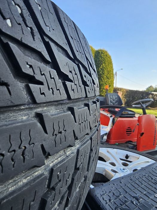 Opony zimowe Nokian WR SUV3 235/55 R19 2 sztuki