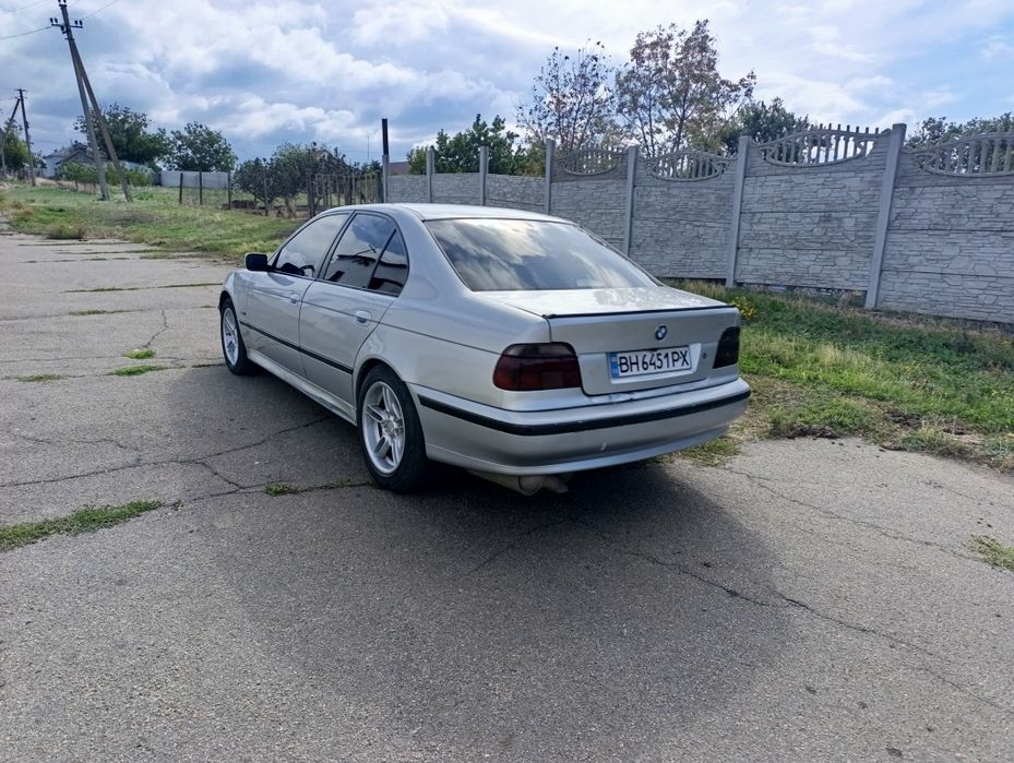 Продам BMW е39 м62б35