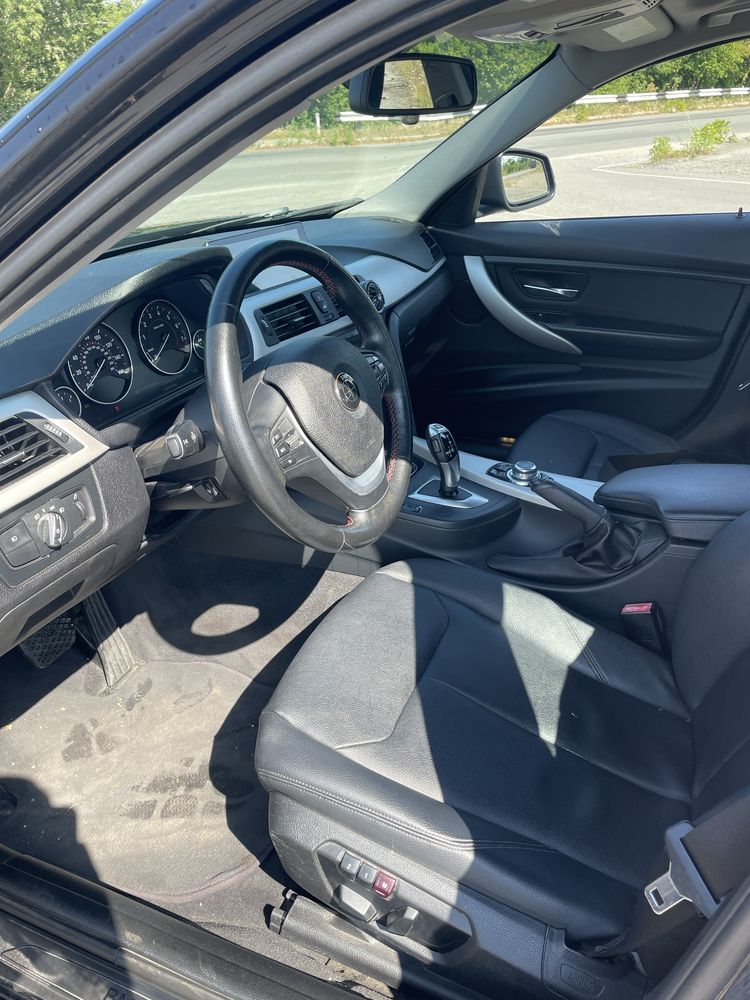 Терміново Bmw 328i x-drive f30