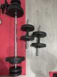 Barra e halteres musculacao