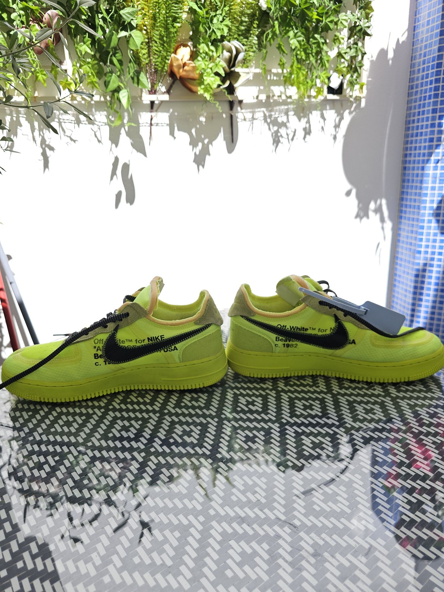Nike Air Force 1 Off-White Volt