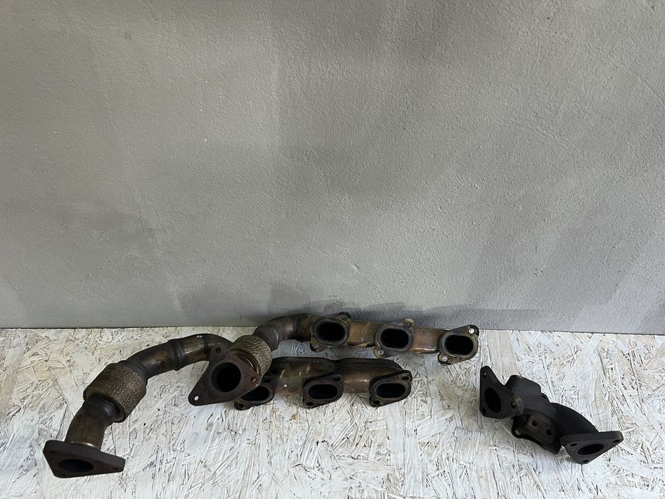 Колектор випускний Колектора  Mercedes Benz 3.0cdi OM642