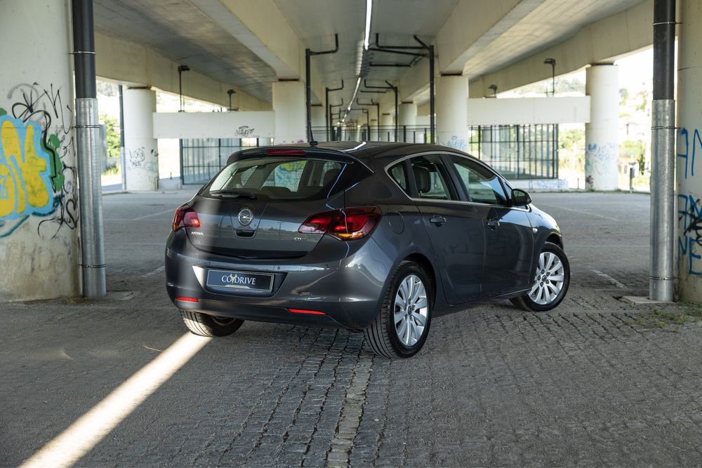 Opel Astra J Cosmo 1.7 CDTI