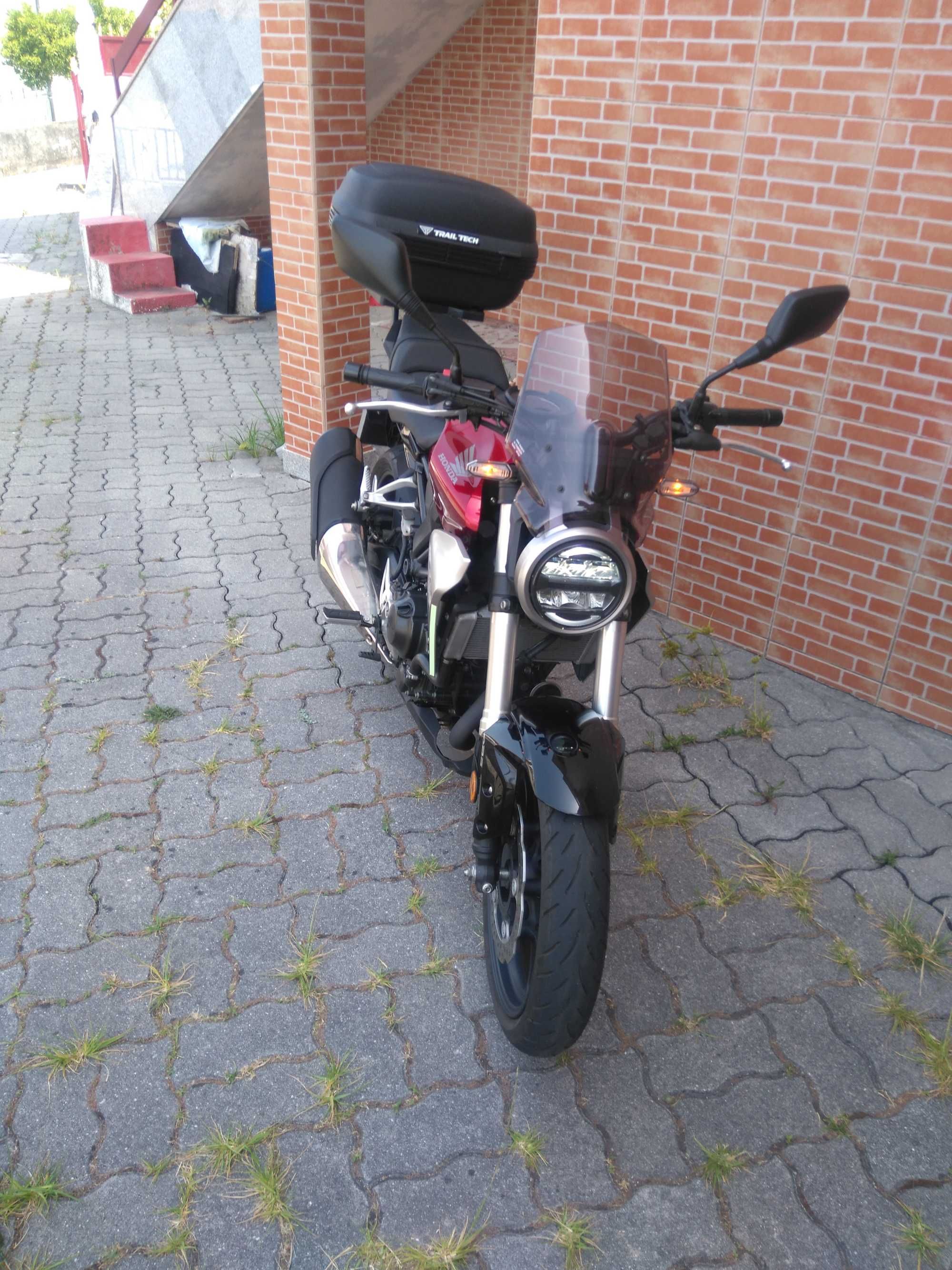 Honda cb 300 muito estimada