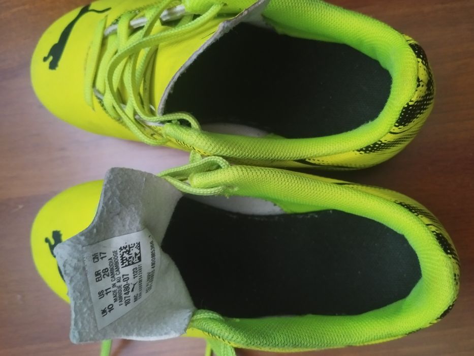 Chuteiras com pitons - marca Puma