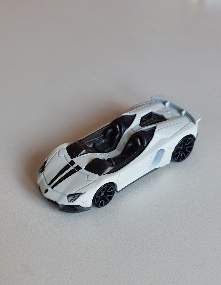 Hot Wheels Lamborghini Aventador J