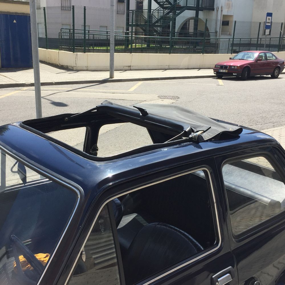 Fiat 126 com teto de abrir