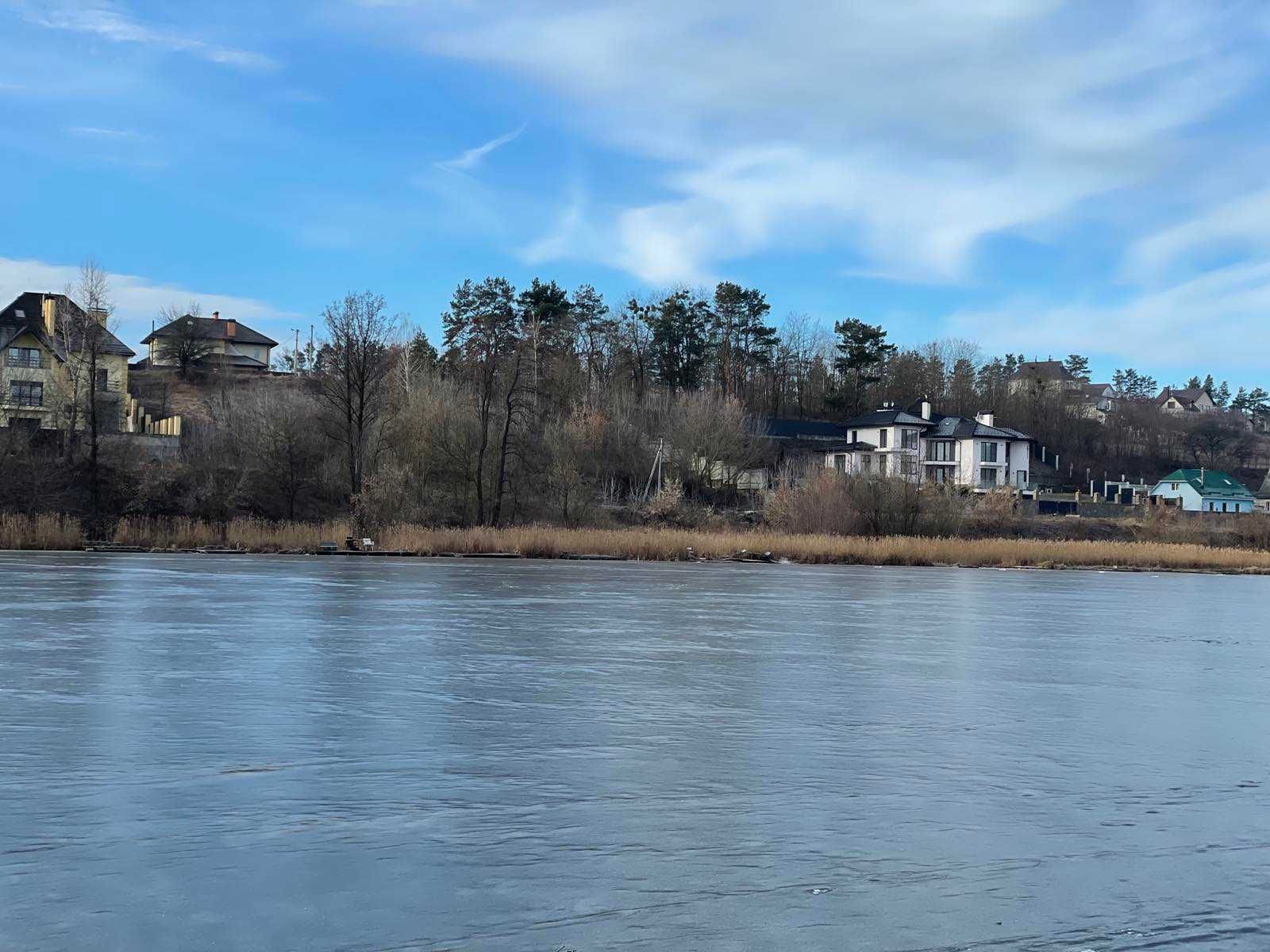 Продаж земельної ділянки на вершині пагорбу