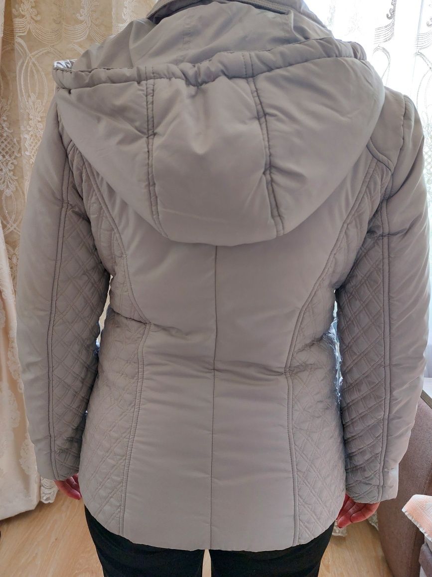 Куртка жіноча весна-осінь 42-44 розмір