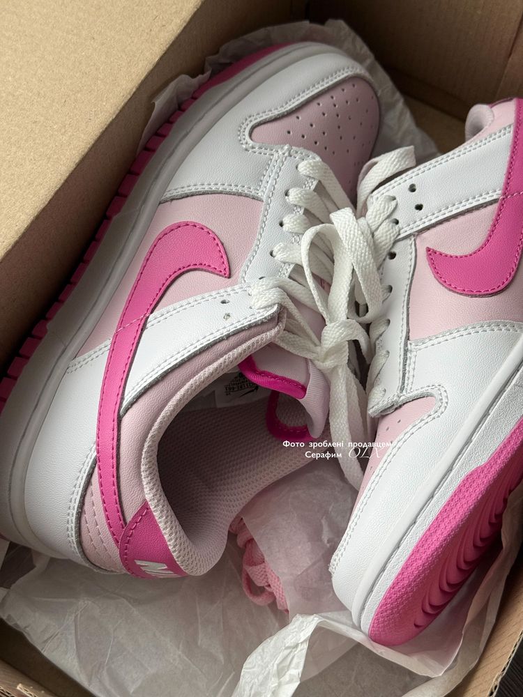 NEW NIKE DUNK LOW pink white (in box)