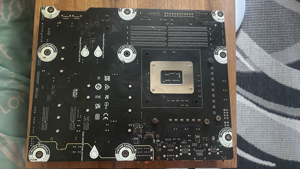 Продам MSI Pro z690
