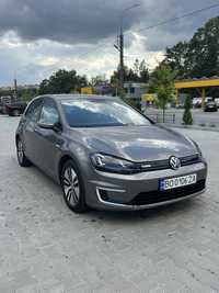 Продам  Volkswagen e-Golf 2015