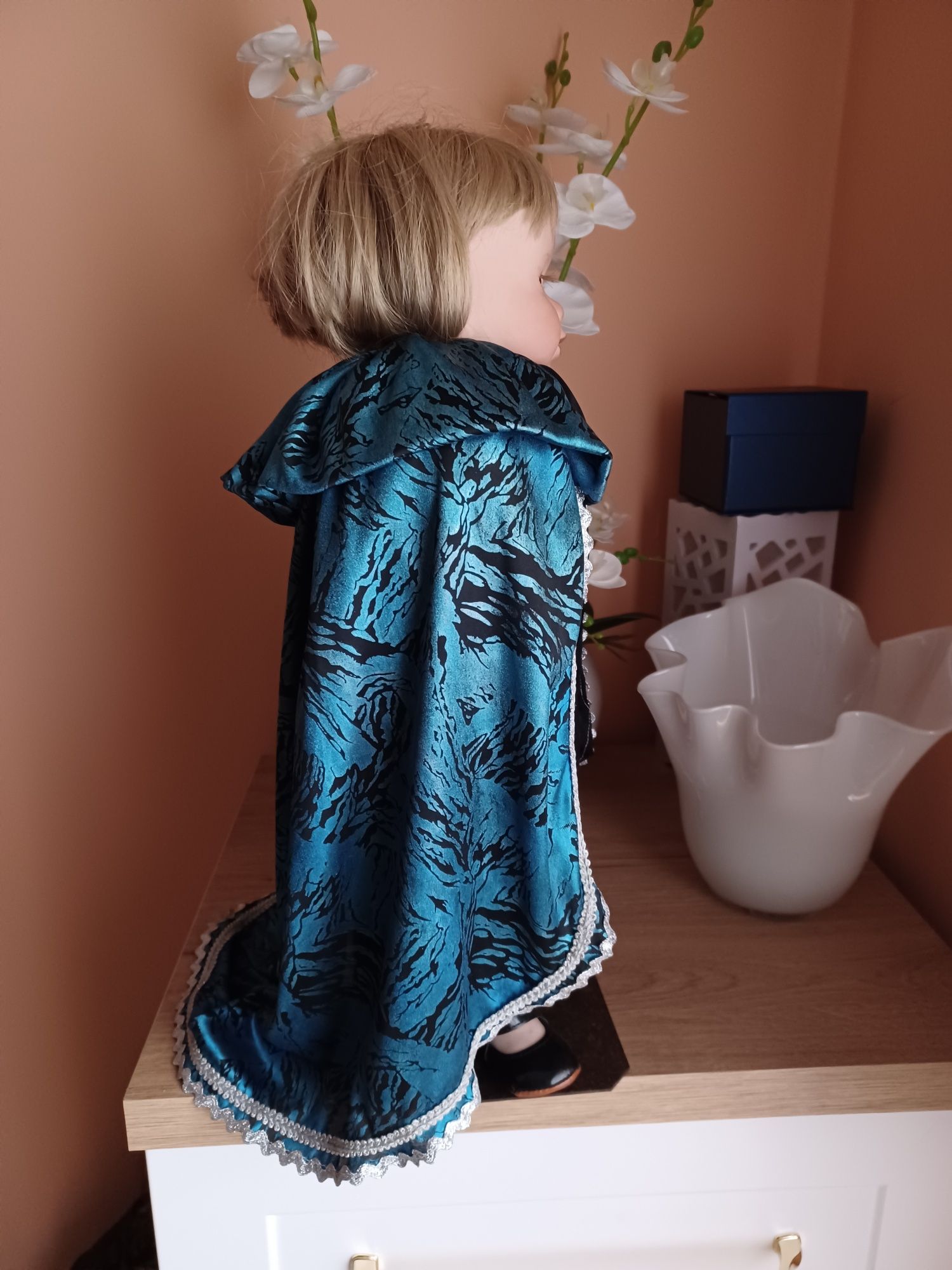 Lalka kolekcjonerska 46 cm.