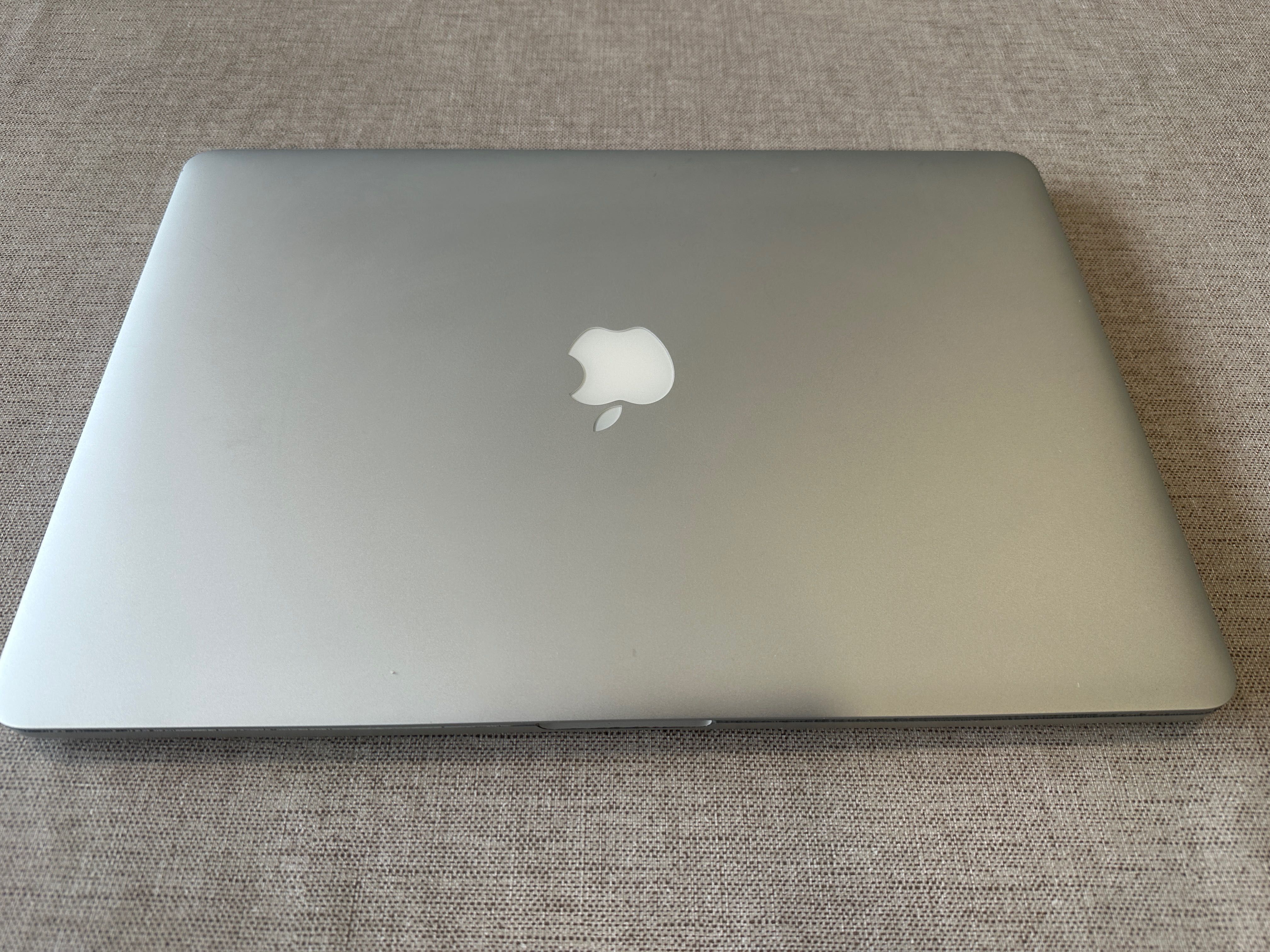 Macbook Pro 2015 - 1Tb - 16GB RAM