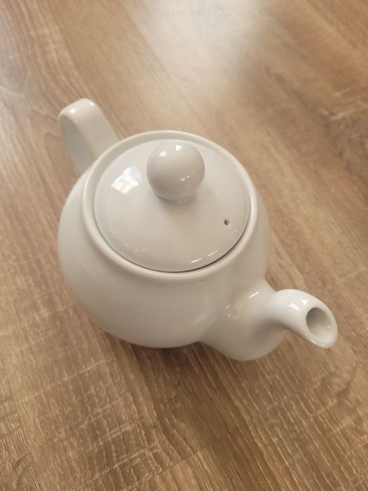 Czajniczek imbryczek porcelanowy