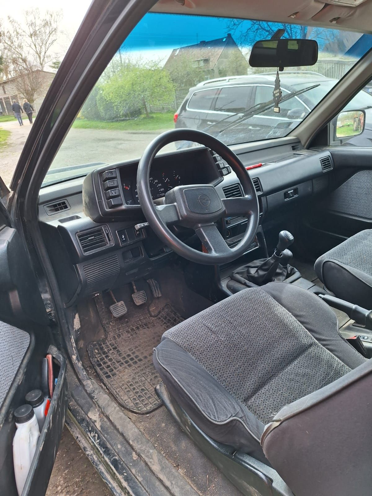 Sprzedam Opel FRONTERA OC/Przegląd ważne