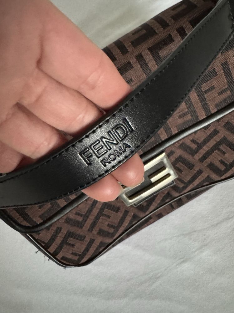 Fendi elegancka torebka