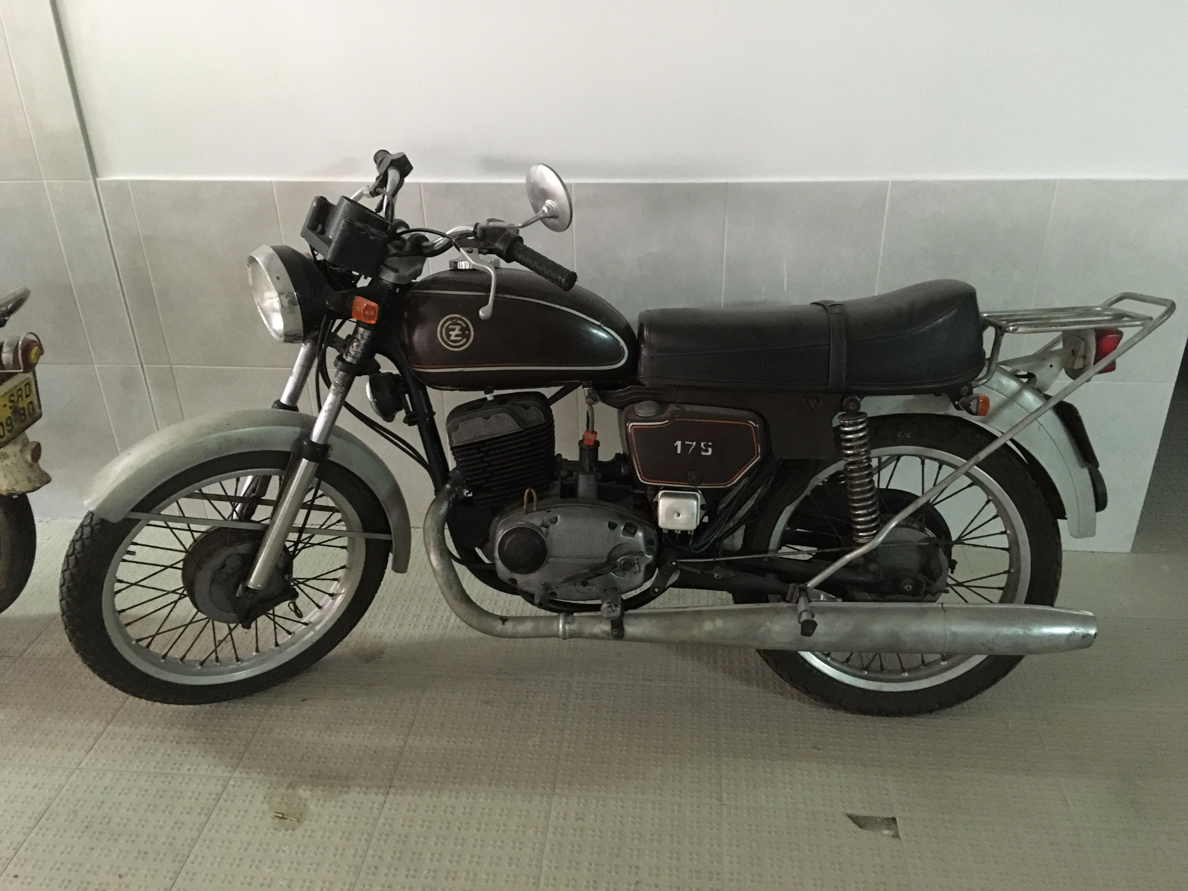 Vendo Jawa CZ175 de 1976