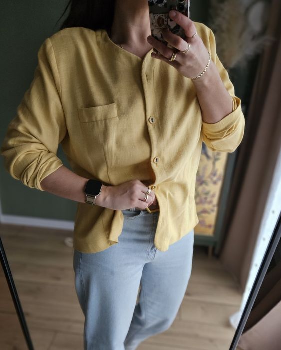 Opis produktu:Vintage damska narzutka  grubsza koszula w kanarkowym XL