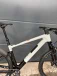 Nowy Focus Raven 8.8 rozmiar L Carbon rower hardteil karbon 29