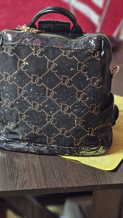 Продам сумку рюкзак женский