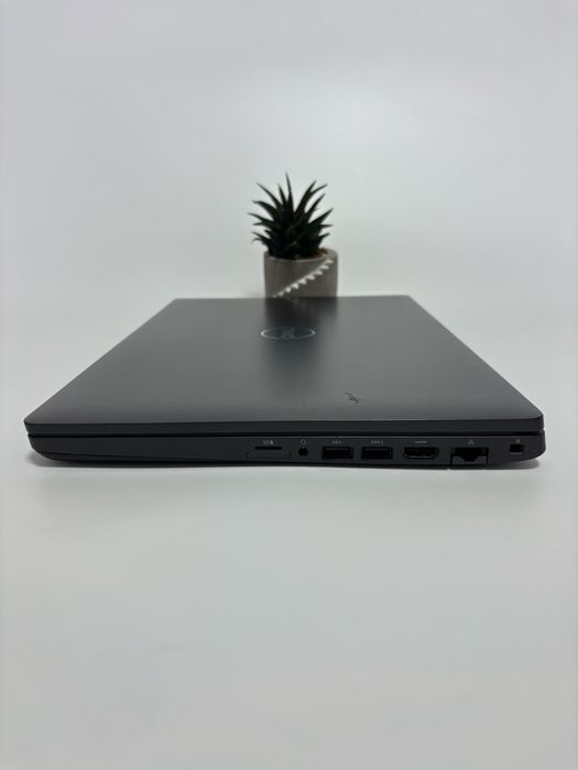 Dell Precision 3540 з відеокартою AMD