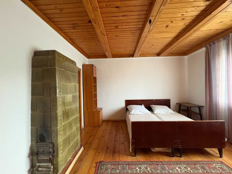 Продаж будинку з ремонтом та меблями в м.Золочів