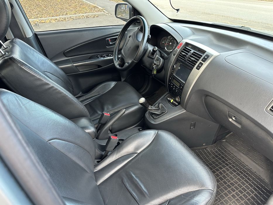 Продам Хюндай Туксон 2008 г 4 WD