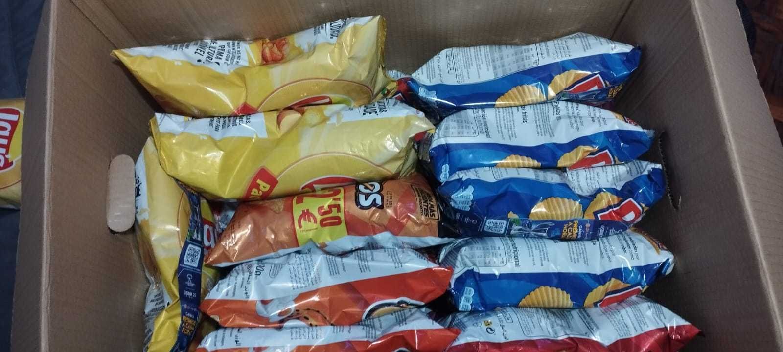 Caixa com 30 Batatas Fritas (Lays, Doritos, Rufles) 55 centimos cada!