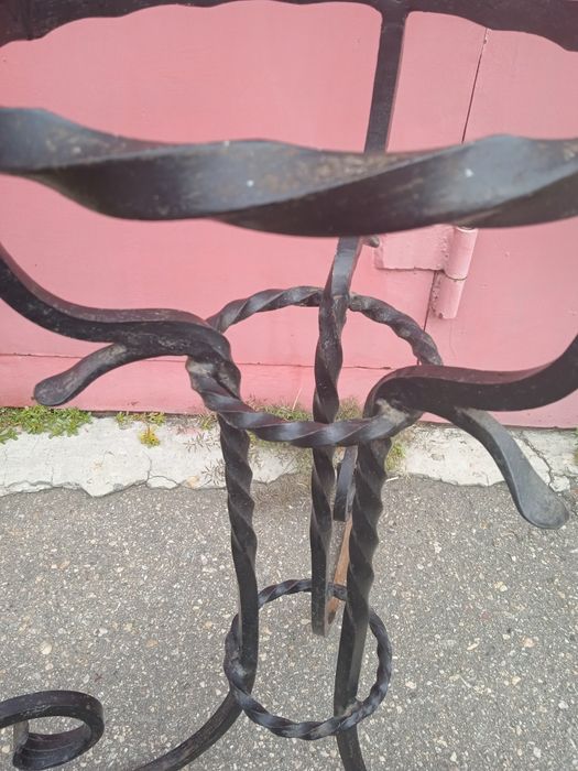 Подставка металлическая