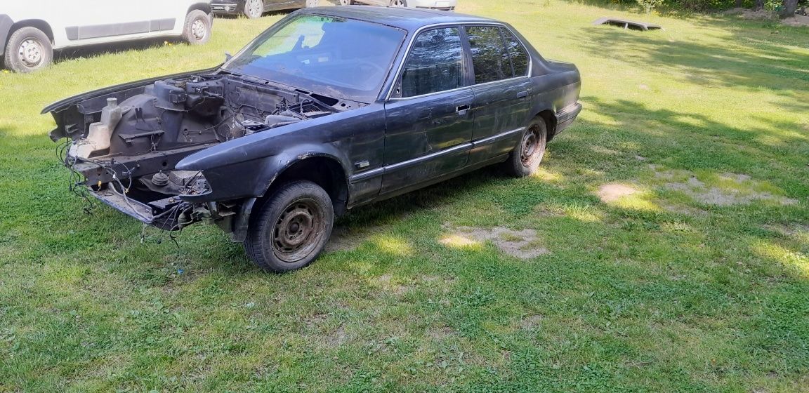 Bmw e32 w całości lub na części