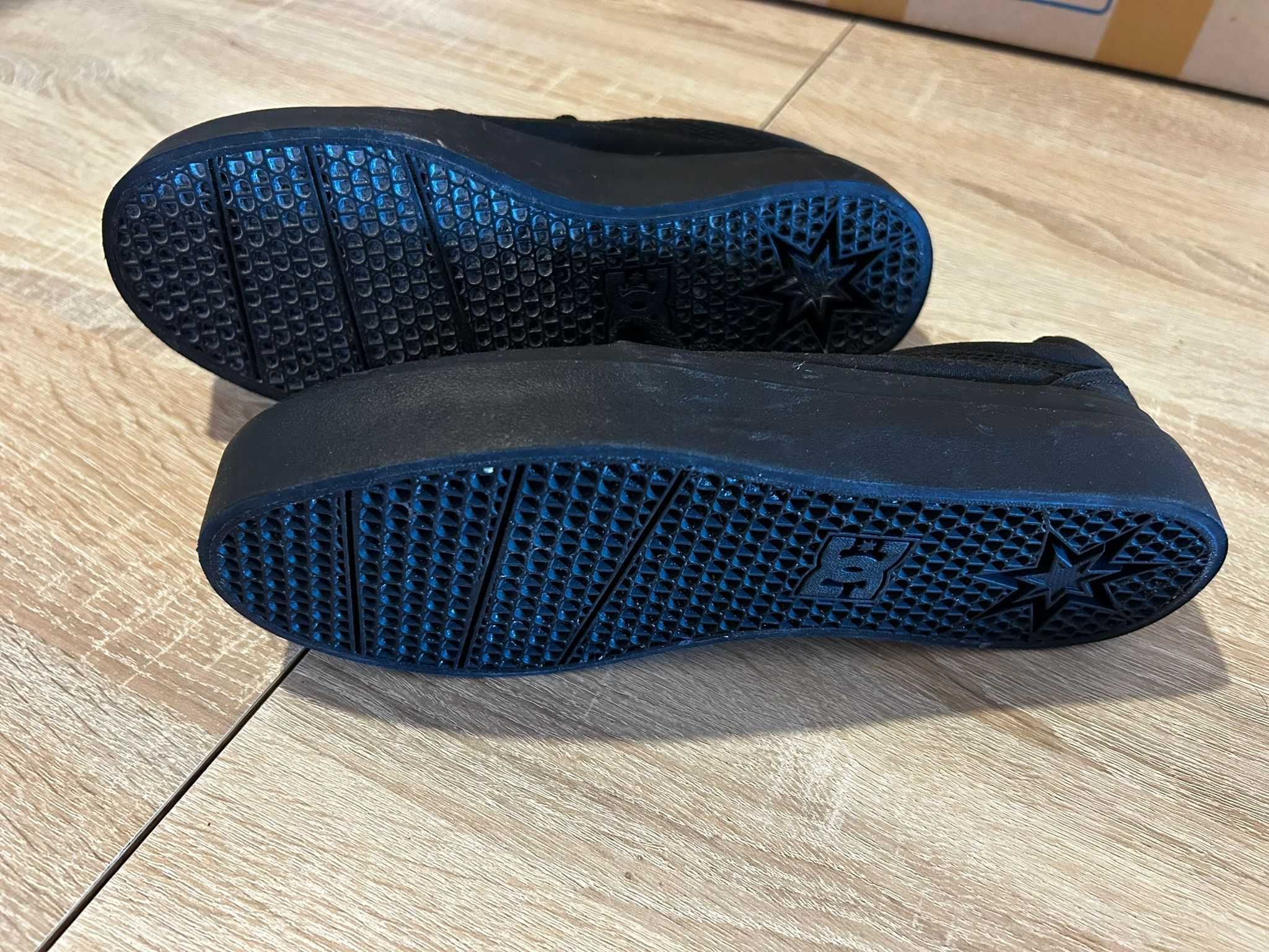 Ténis preto (DC Shoes)