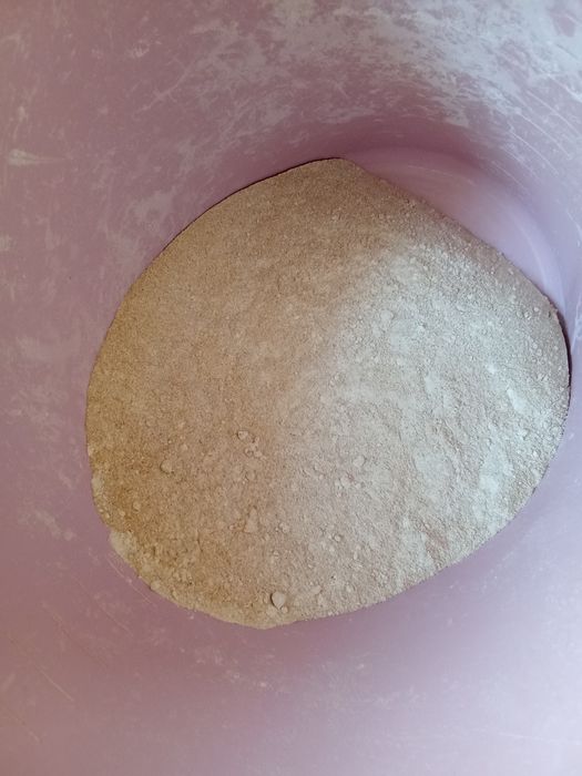 Mąka pszenna ,  orkiszowa , żytnia - mielona na żarnach kamiennych