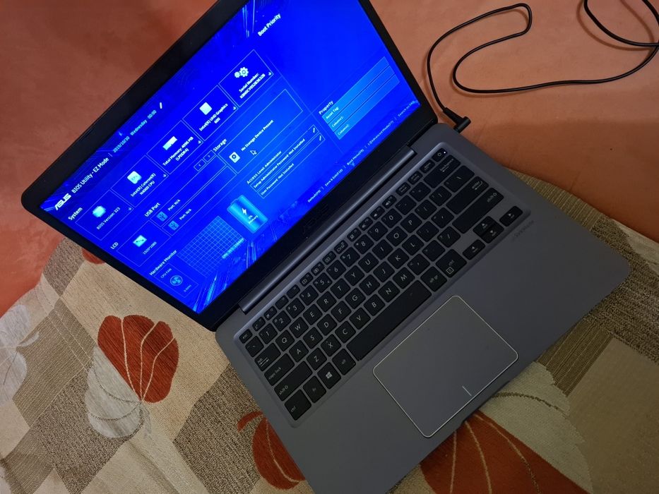 Laptop na części