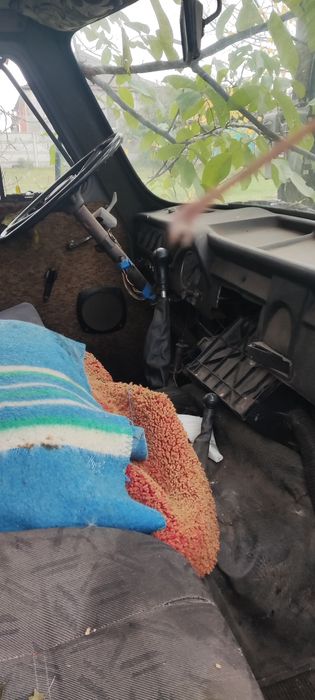 машина УАЗ Таблетка