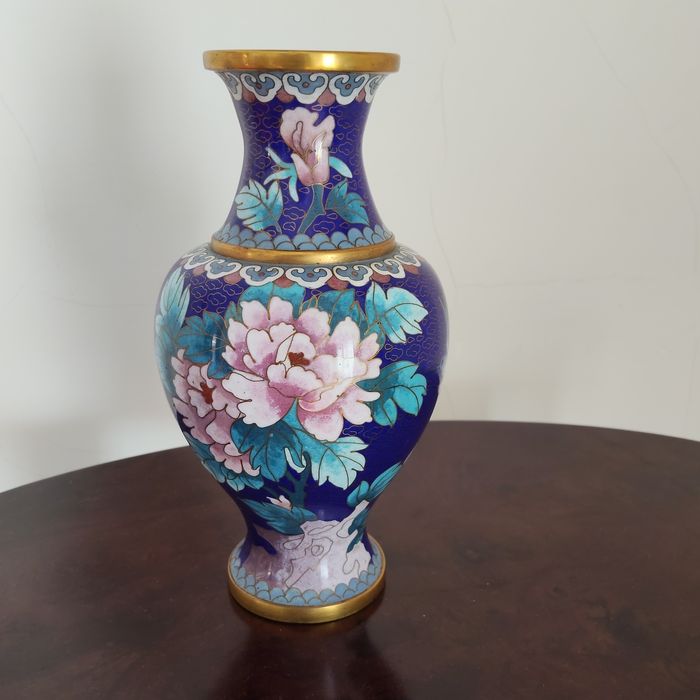 Jarra chinesa cloisonné