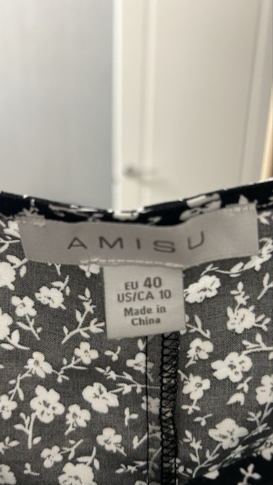 Продам платье размер 40