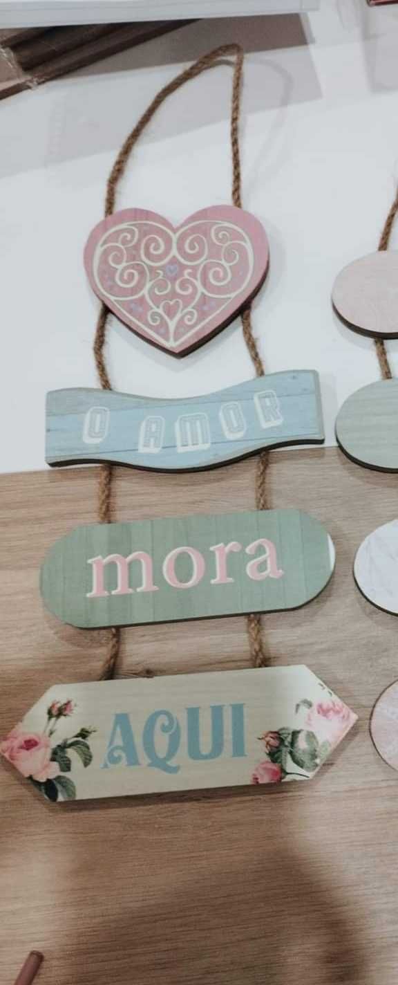 Vendo placas com estas frases novas