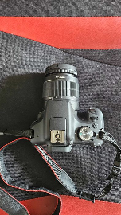 Фотоапарат CANON EOS 2000D EF-S 18-55 III Kit + Флешка + Сумка