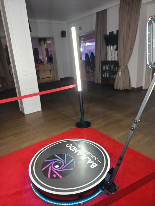 Fotobudka 360 na imprezę - wesela, urodziny, imprezy firmowe