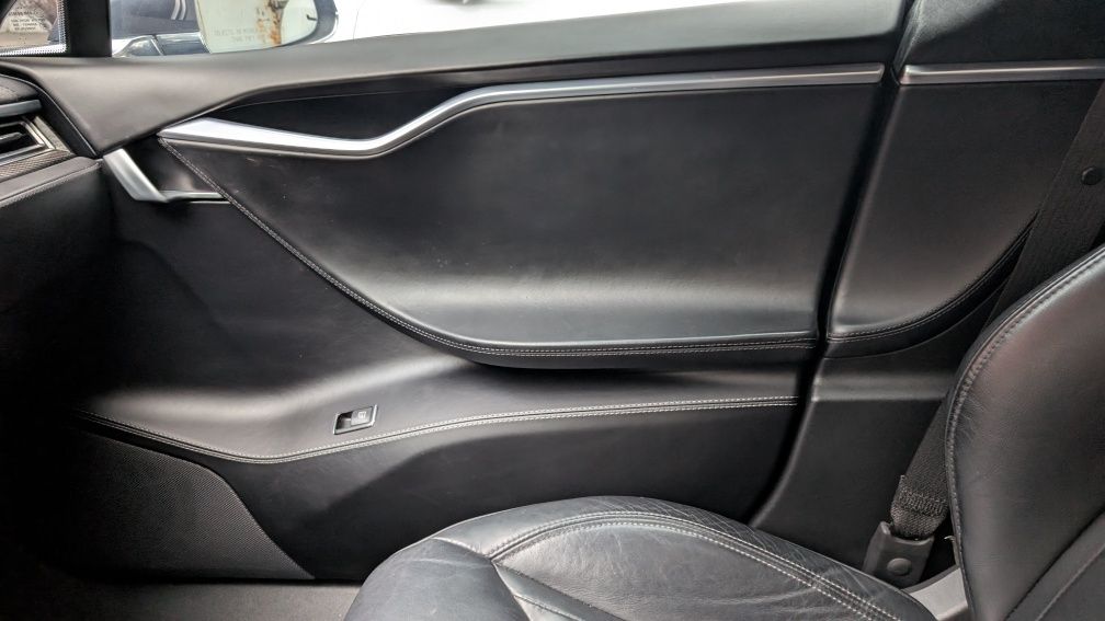 Tesla s rest 2016
