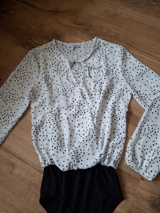 Body damskie z długim rękawem