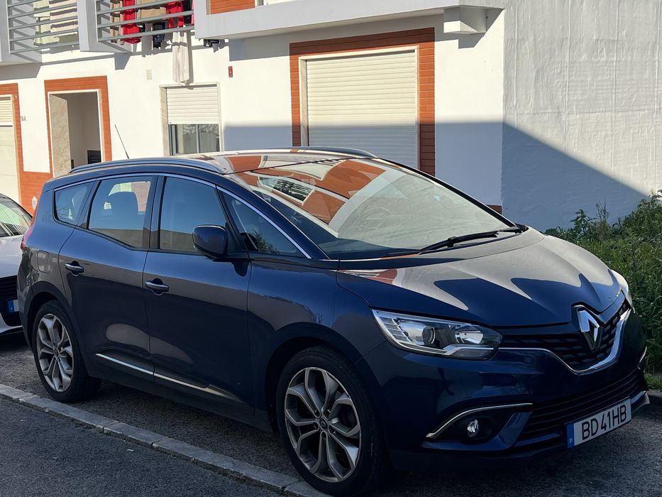 Carro em bom estado geral