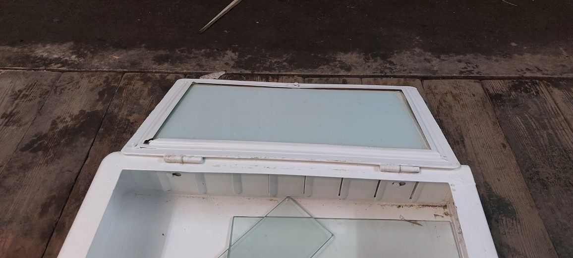 Apteczka metalowa klasyk z czasów PRL-u