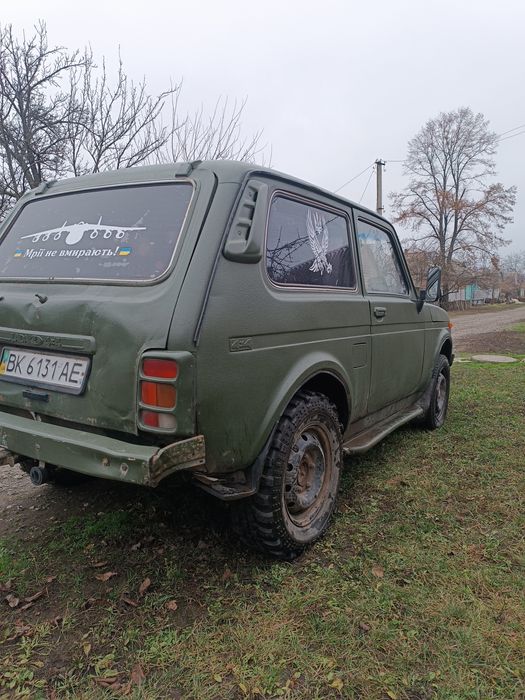 Нива Ваз 21214       .